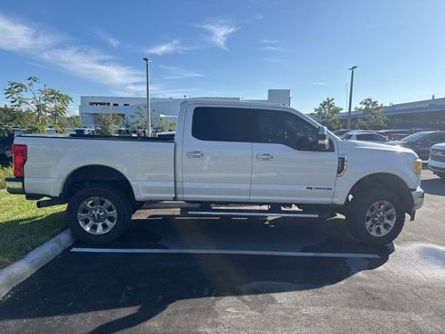 Used 2017 Ford F250 Lariat image 7
