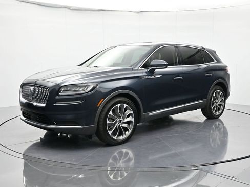 Used 2023 Lincoln Nautilus Reserve image 1