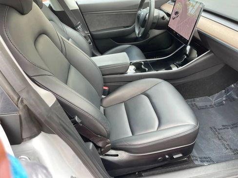 Used 2020 Tesla Model 3 Standard Range Plus RWD image 14