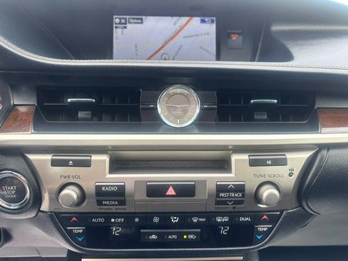 Used 2015 Lexus ES 350 w/ Luxury Package FWD image 21