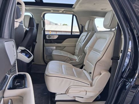 Used 2023 Lincoln Navigator L Black Label AWD/4WD image 24