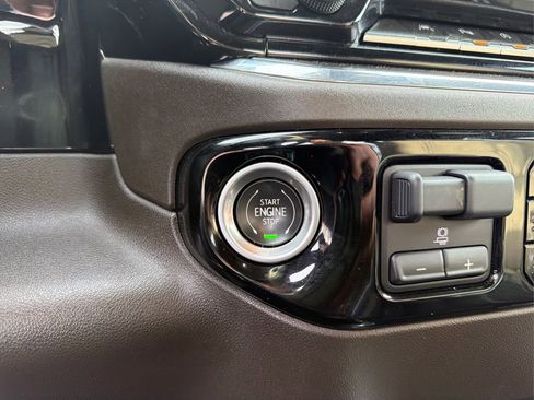 Used 2024 Chevrolet Silverado 1500 LTZ w/ LTZ Convenience Package II image 28