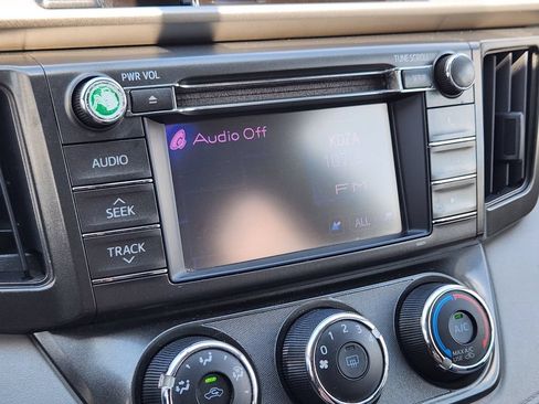Used 2013 Toyota RAV4 LE AWD/4WD image 20