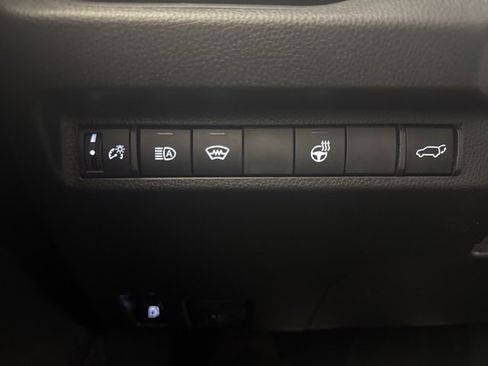 Used 2023 Toyota RAV4 XLE Premium image 20