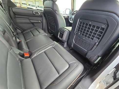 New 2025 Ford Bronco Badlands image 11