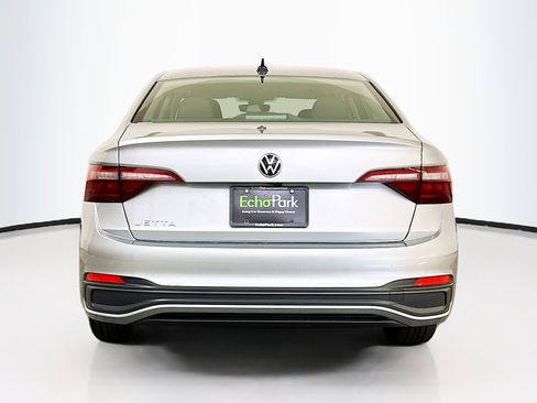 Used 2024 Volkswagen Jetta S image 7