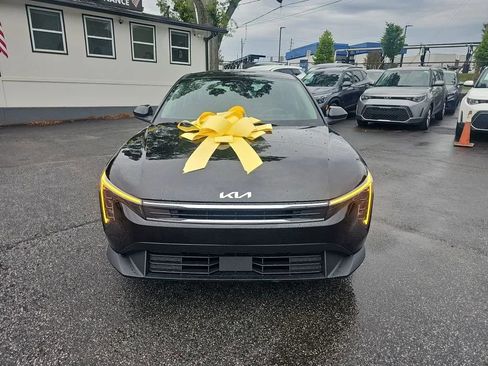 Used 2025 Kia K4 image 11