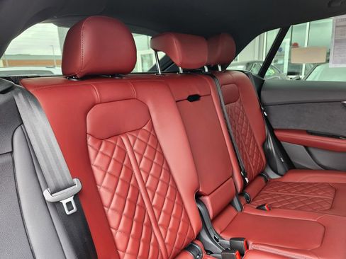 New 2026 Audi SQ8 Premium Plus AWD/4WD image 14