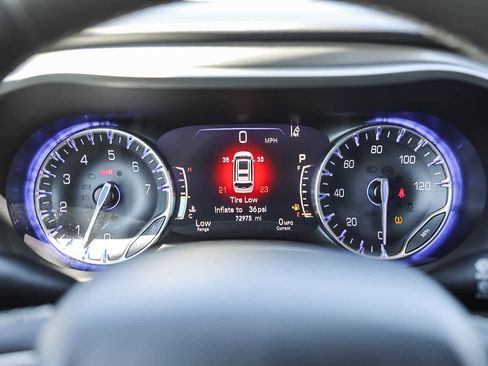Used 2022 Chrysler Pacifica Touring-L FWD image 19