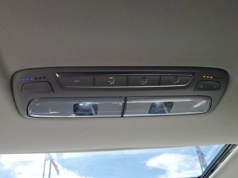 Used 2020 Kia Telluride S FWD image 26