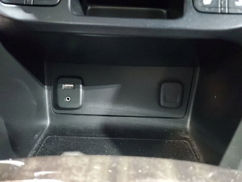 Used 2016 GMC Canyon SLT w/ Driver Alert Package image 21