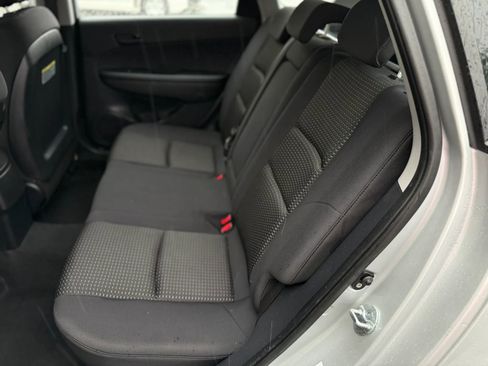 Used 2010 Hyundai Elantra GLS FWD image 22