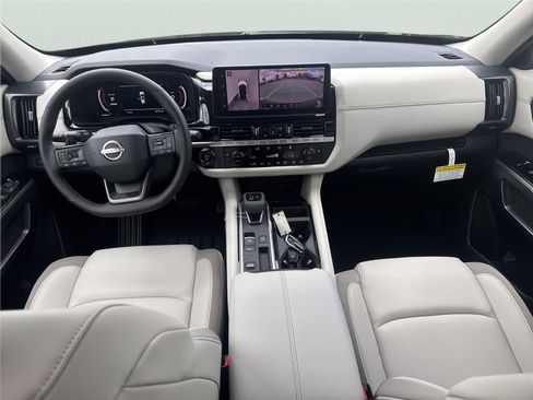 New 2026 Nissan Pathfinder SL FWD image 14
