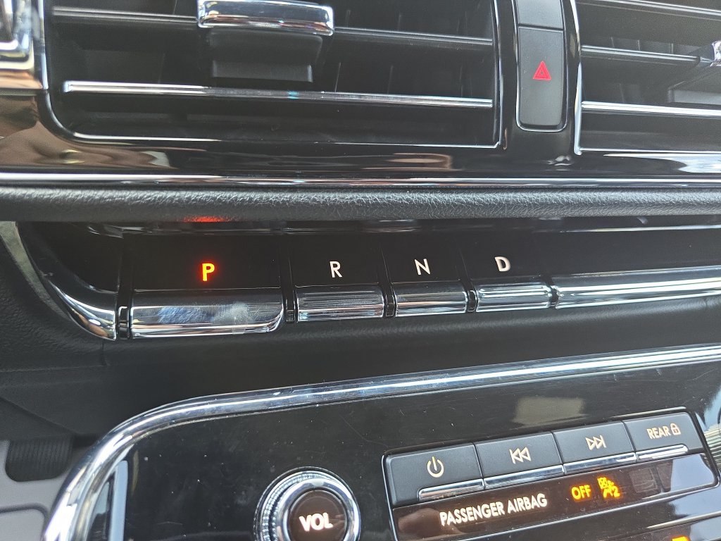 Used 2022 Lincoln Navigator Reserve AWD/4WD image 22