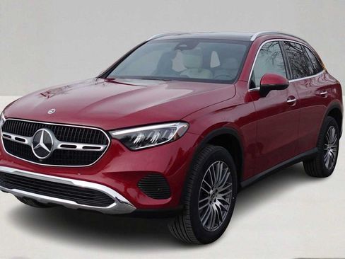 Used 2026 Mercedes-Benz GLC 300 4MATIC image 1