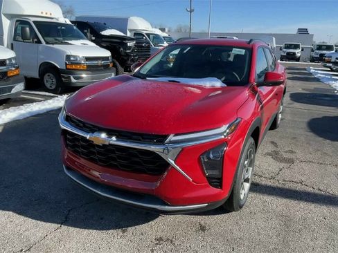 New 2026 Chevrolet Trax LT w/ Driver Confidence Package image 5