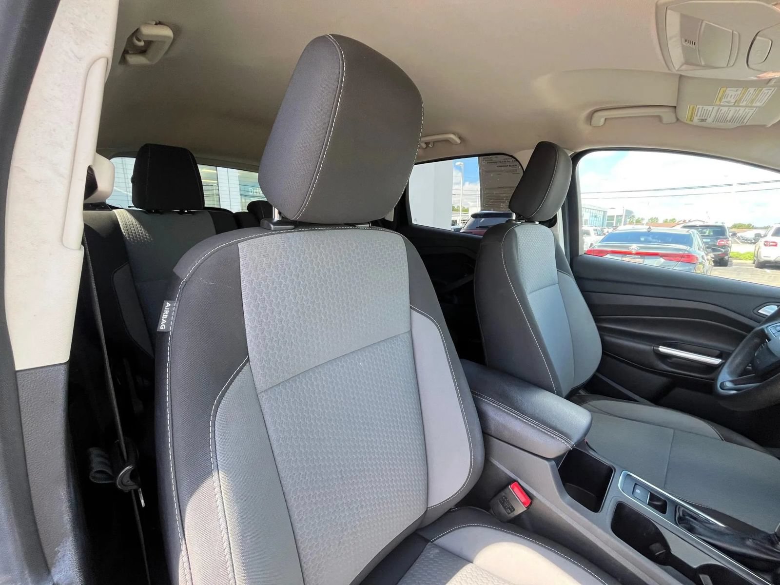 Used 2018 Ford Escape SE w/ SE Sync 3 Package AWD/4WD image 23