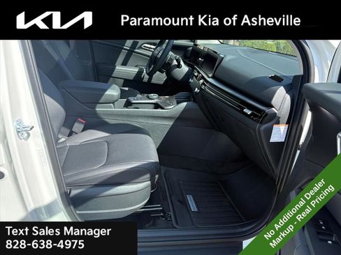 New 2026 Kia Sportage EX image 20