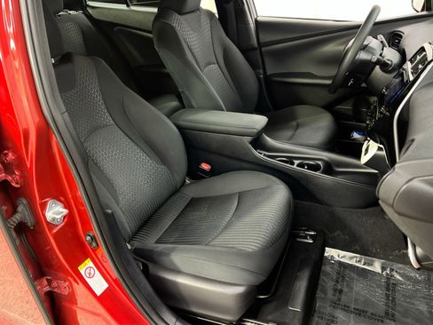 Used 2017 Toyota Prius Two image 31