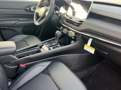 New 2026 Jeep Compass Latitude image 15