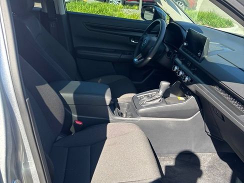 Used 2025 Honda CR-V LX image 10