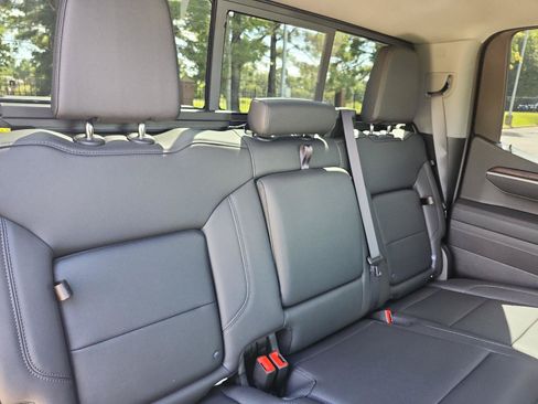 Used 2026 GMC Sierra 1500 SLT w/ SLT Premium Plus Package AWD/4WD image 12