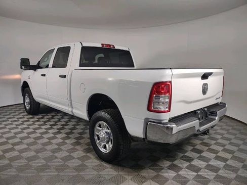 Used 2023 RAM 2500 Tradesman w/ Chrome Appearance Group AWD/4WD image 5