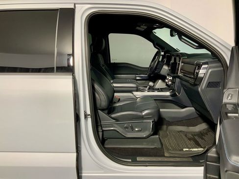 Used 2025 Ford F150 Platinum image 33