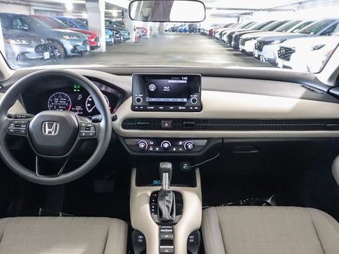 Certified 2025 Honda HR-V LX image 14