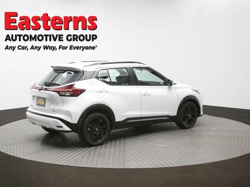 Used 2023 Nissan Kicks SR w/ SR Premium Package FWD image 43