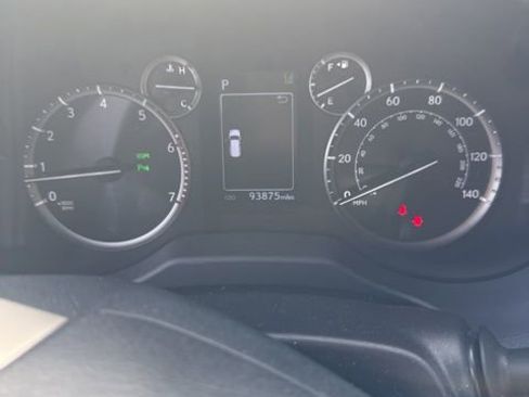 Used 2021 Lexus GX 460 Premium w/ Premium Package image 7