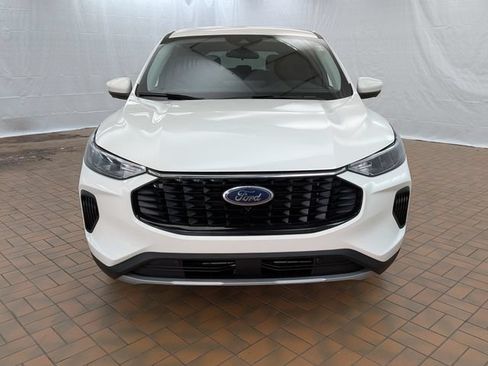 Used 2023 Ford Escape Active w/ Tech Pack #2 FWD image 2