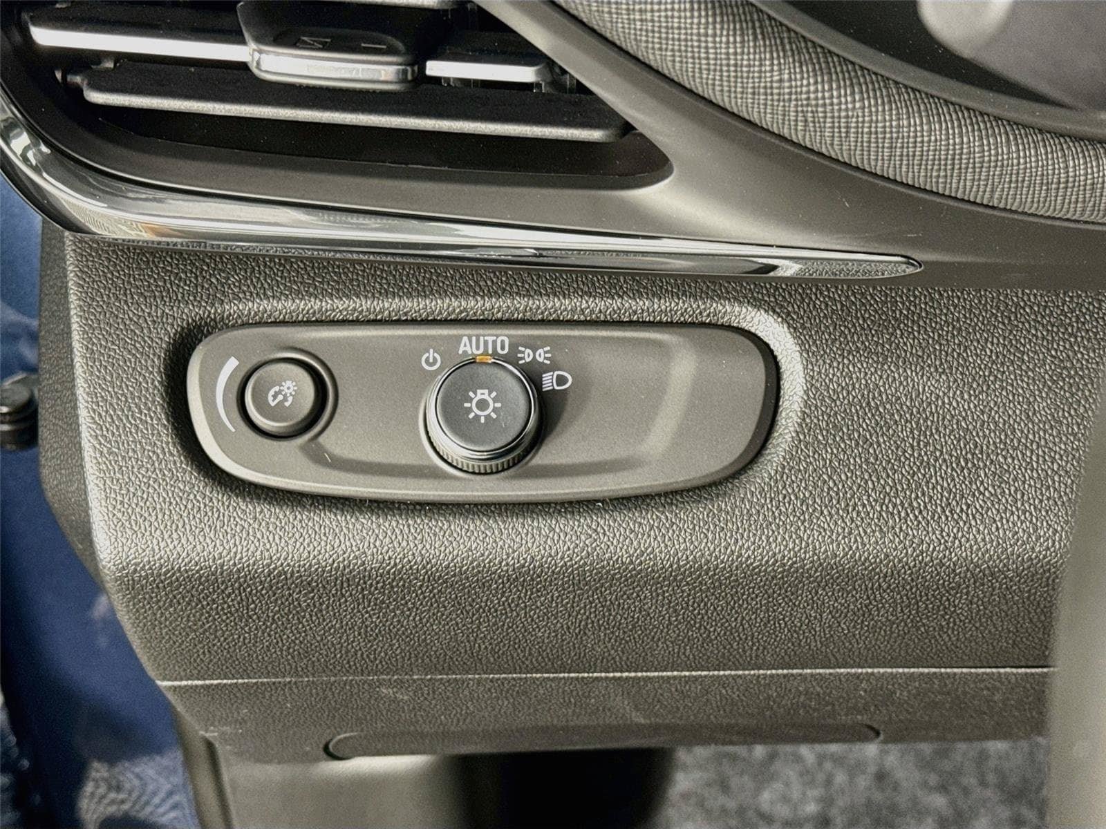 New 2026 Buick Envista Sport Touring w/ Convenience I Package FWD image 10