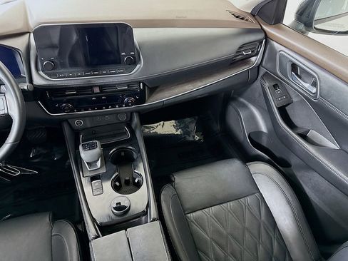 Used 2023 Nissan Rogue Platinum w/ Platinum Premium Package image 29