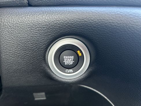 New 2026 Chrysler Pacifica Limited w/ S Appearance Package image 21