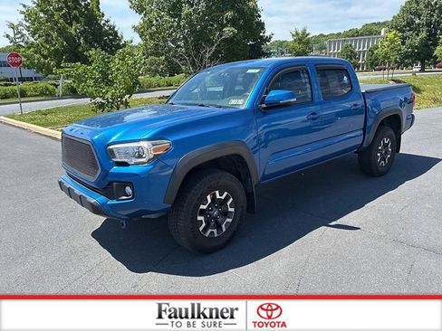 Used 2017 Toyota Tacoma TRD Off-Road w/ Tow Package (A/T) AWD/4WD image 16