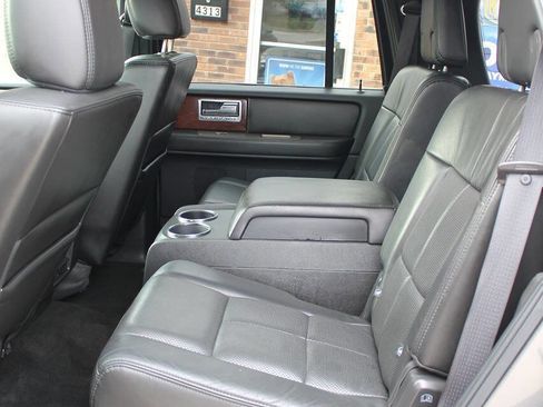 Used 2013 Lincoln Navigator 4WD w/ HD Trailer Tow Pkg image 16