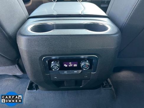Used 2025 Chevrolet Suburban Z71 AWD/4WD image 11