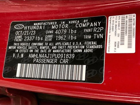 Used 2023 Hyundai Elantra Limited image 25