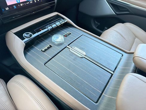 New 2026 Lincoln Navigator L Black Label AWD/4WD image 31