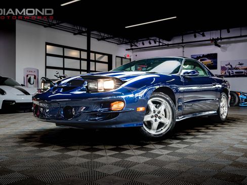 Used 2002 Pontiac Firebird Formula RWD image 5