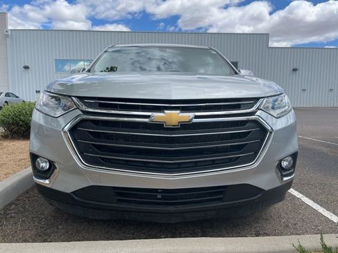Used 2020 Chevrolet Traverse LT image 4