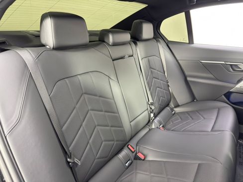 Used 2024 BMW i5 eDrive40i w/ M Sport Package image 42