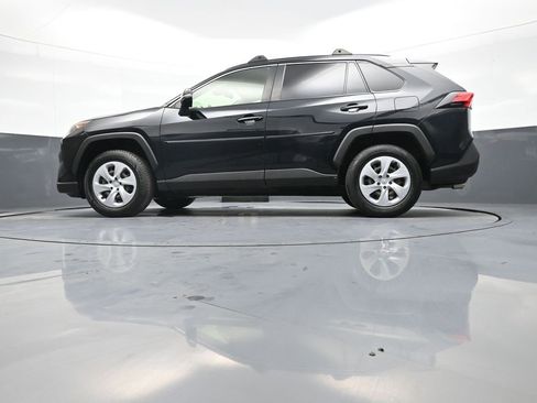 Used 2019 Toyota RAV4 LE image 31
