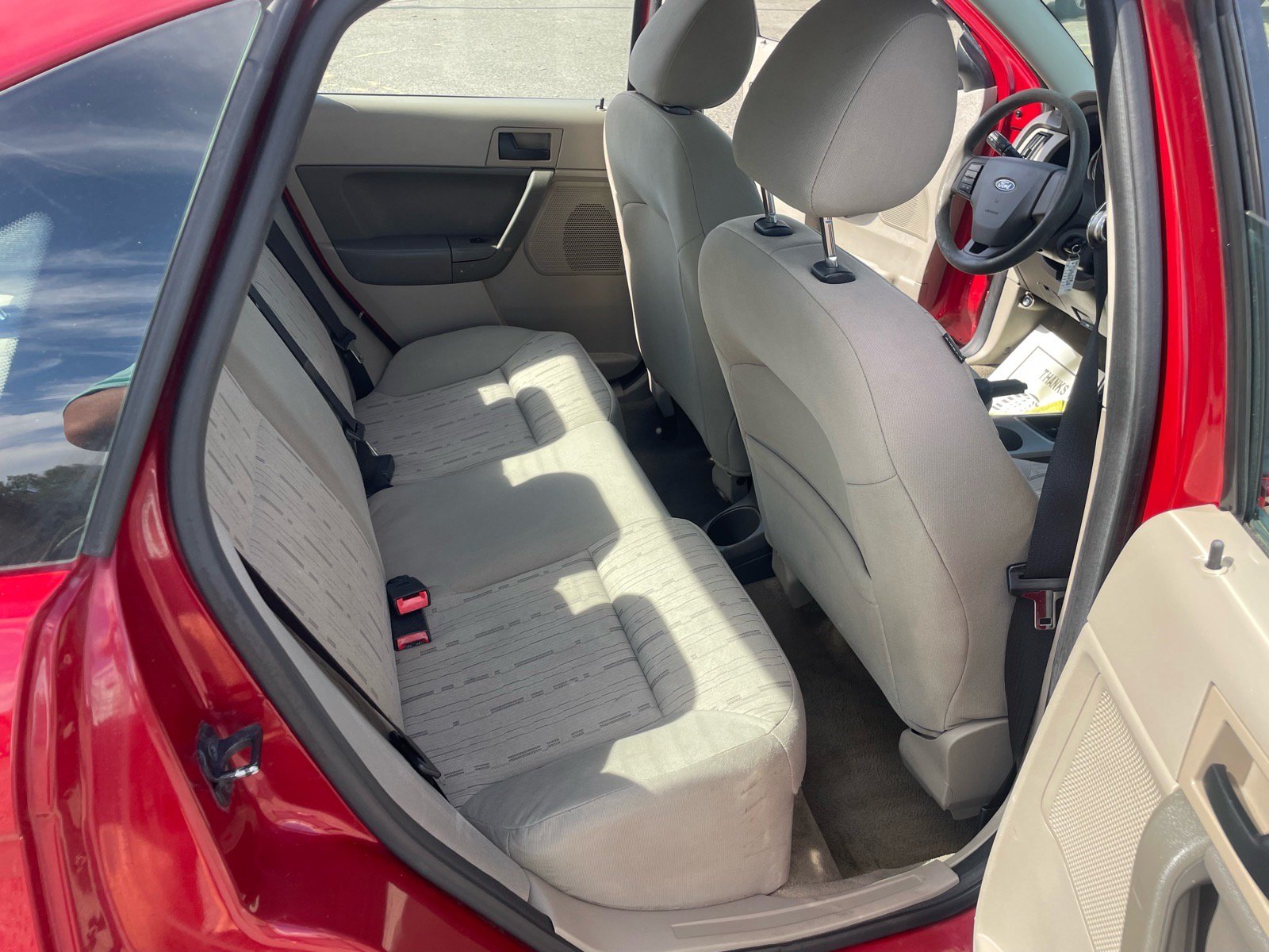 Used 2010 Ford Focus SE FWD image 13