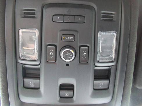 Certified 2023 Cadillac Escalade Sport Platinum w/ LPO, ONYX Package AWD/4WD image 34