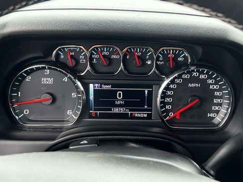 Used 2015 Chevrolet Suburban LT w/ Luxury Package AWD/4WD image 29