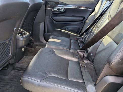 Used 2018 Volvo XC90 T6 Momentum w/ Convenience Package image 19
