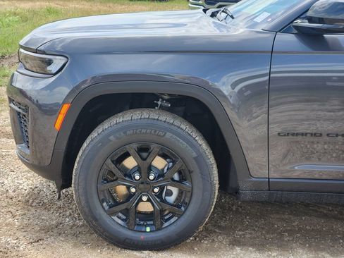 New 2026 Jeep Grand Cherokee Altitude RWD image 6