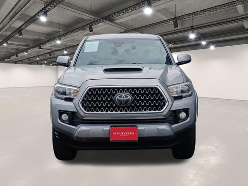 Used 2019 Toyota Tacoma TRD Sport w/ Technology Package image 18